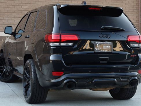 Used 2020 Jeep Grand Cherokee SRT AWD/4WD image 9
