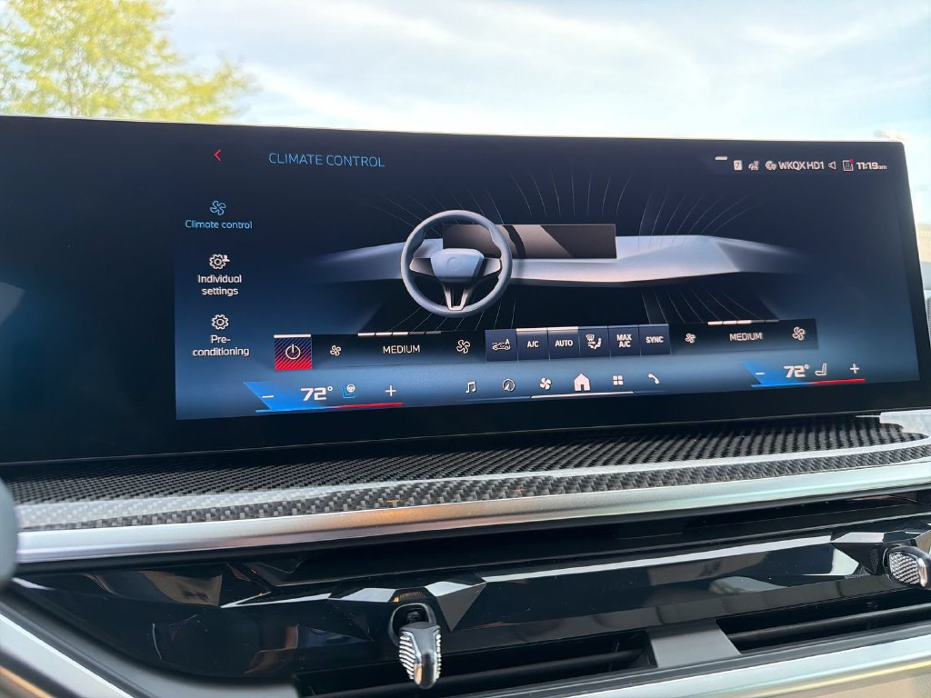 Used 2027 BMW X7 M60i AWD/4WD image 17