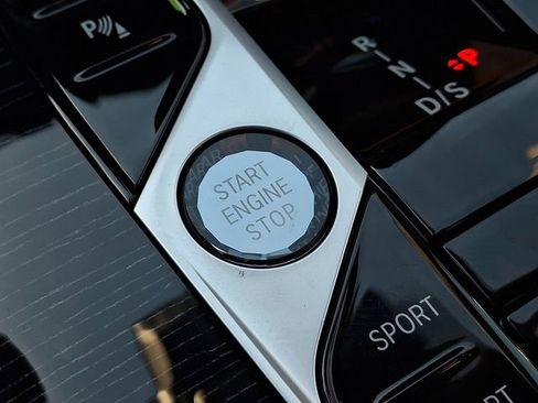 New 2026 BMW X7 M60i image 19