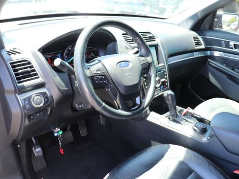 Used 2017 Ford Explorer Sport w/ Equipment Group 401A AWD/4WD image 10