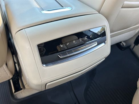 Used 2024 Cadillac Escalade ESV Premium Luxury image 41