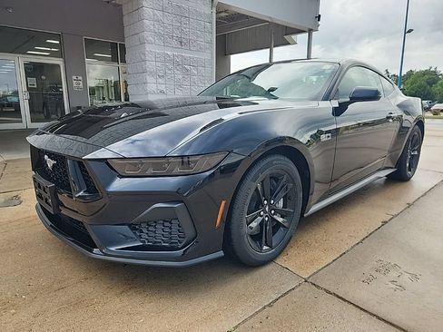 New 2026 Ford Mustang GT RWD image 3