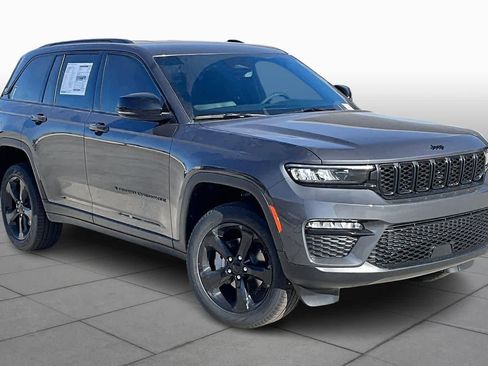 New 2025 Jeep Grand Cherokee Limited w/ Black Appearance Package image 3