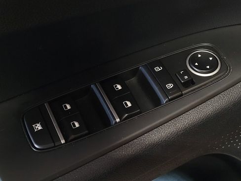 Used 2024 Kia Forte LXS image 27