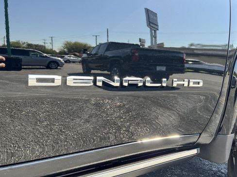 New 2026 GMC Sierra 2500 Denali w/ Denali Reserve Package image 3