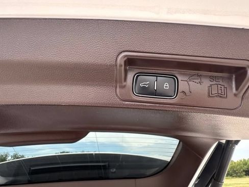 Used 2021 Ford Explorer King Ranch w/ Premium Technology Package AWD/4WD image 25