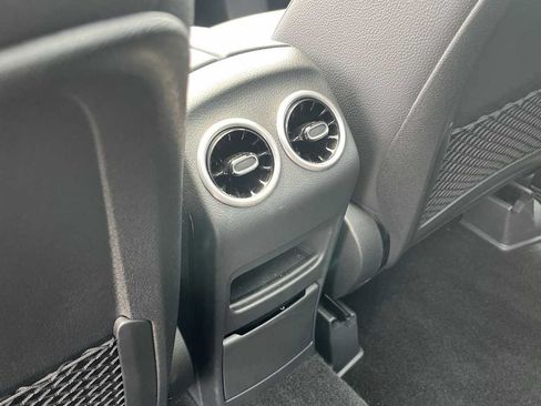 Used 2026 Mercedes-Benz GLB 250 4MATIC image 34