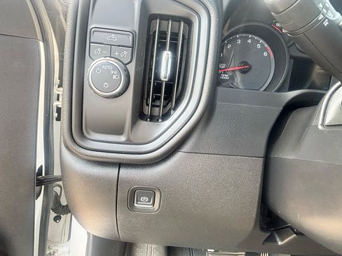 Used 2022 Chevrolet Silverado 1500 Custom RWD image 34