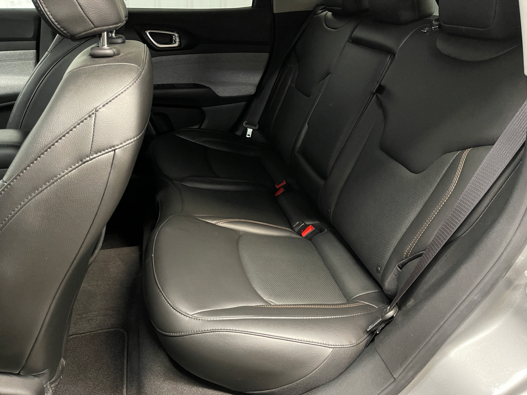 Used 2022 Jeep Compass 4WD image 16