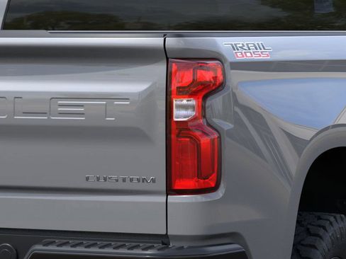 Used 2024 Chevrolet Silverado 1500 Custom Trail Boss image 11