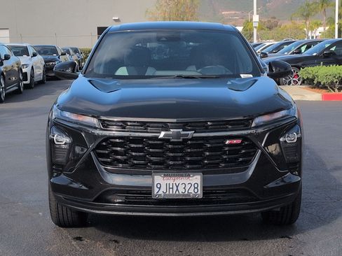 Used 2024 Chevrolet Trax RS FWD image 3