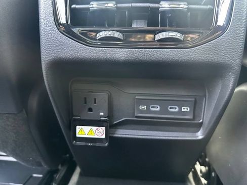 New 2026 Jeep Grand Cherokee Altitude AWD/4WD image 34
