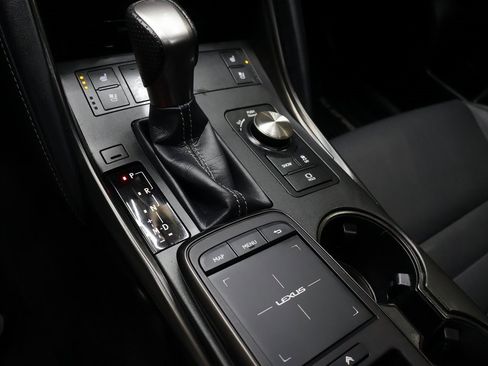 Used 2022 Lexus IS 350 F Sport image 21