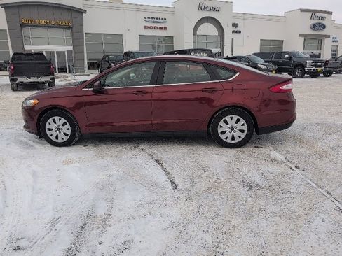 Used 2014 Ford Fusion S image 9