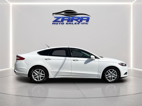 Used 2016 Ford Fusion SE FWD image 8