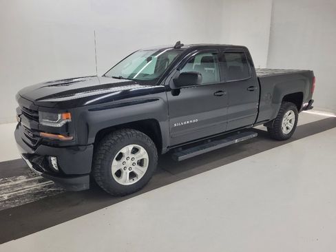 Used 2018 Chevrolet Silverado 1500 LT w/ All Star Edition image 2