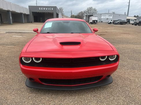 Used 2023 Dodge Challenger R/T w/ Blacktop Package image 8
