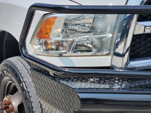 Used 2018 RAM 3500 Tradesman w/ Chrome Appearance Group AWD/4WD image 10