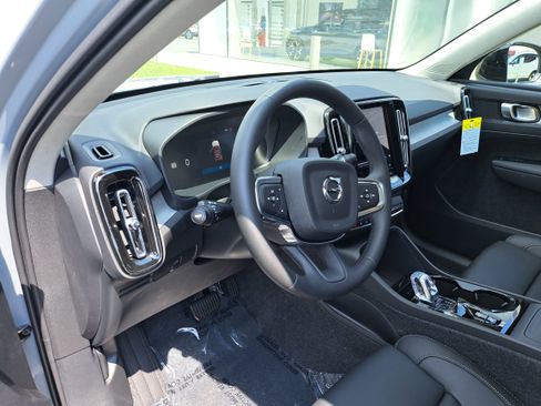 New 2026 Volvo XC40 B5 Plus w/ Protection Package Premier image 5