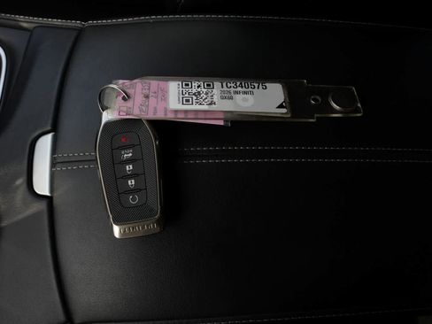 Used 2026 INFINITI QX60 Luxe w/ Family Package FWD image 27