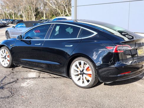 Used 2019 Tesla Model 3 Performance image 6
