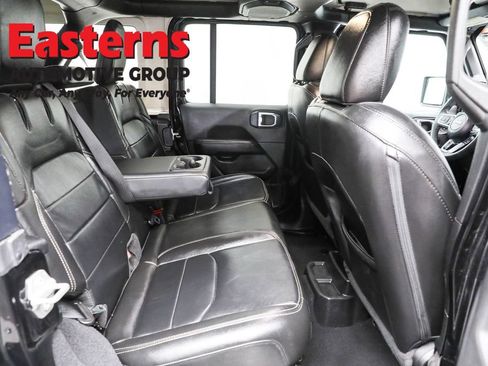 Used 2023 Jeep Wrangler Unlimited Sahara image 23