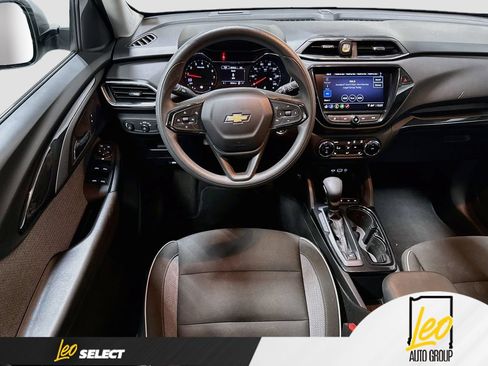 Used 2023 Chevrolet TrailBlazer LT w/ Convenience Package FWD image 24