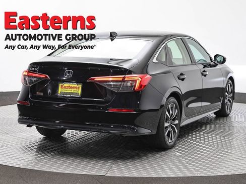 Used 2022 Honda Civic EX image 5