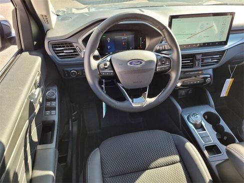 New 2025 Ford Escape SE image 7