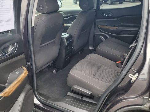 Used 2019 GMC Acadia SLE FWD image 27
