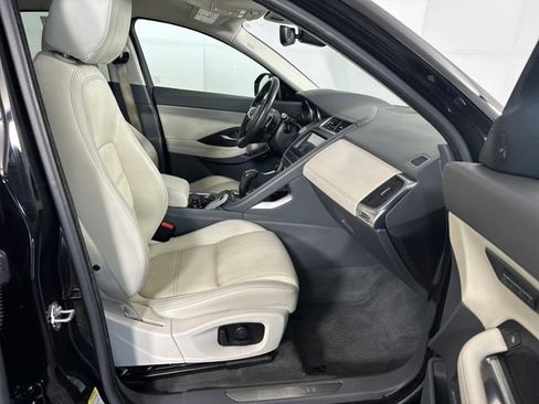 Used 2020 Jaguar E-PACE SE image 28