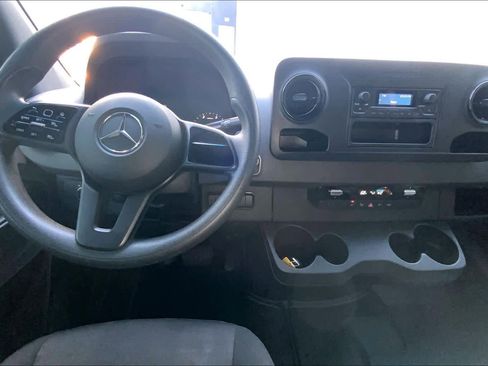 Used 2023 Mercedes-Benz Sprinter 2500 image 5