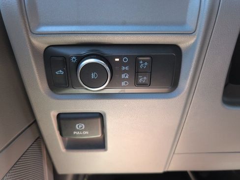 Used 2022 Ford F150 XLT AWD/4WD image 23