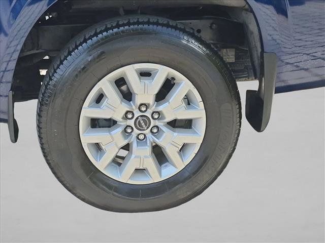 Used 2022 Nissan Frontier SV w/ Technology Package AWD/4WD image 22