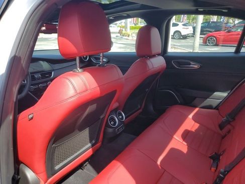 Used 2023 Alfa Romeo Giulia Sprint RWD image 18