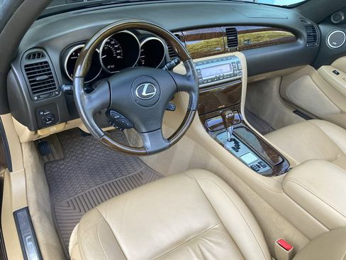 Used 2006 Lexus SC 430 Convertible image 18