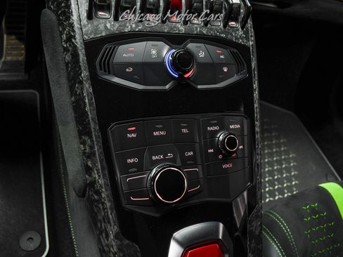 Used 2018 Lamborghini Huracan Performante image 15