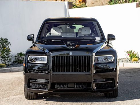 Used 2024 Rolls-Royce Cullinan Black Badge w/ Driver's Package image 5