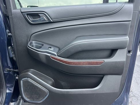 Used 2017 GMC Yukon XL SLT w/ Open Road Package image 18