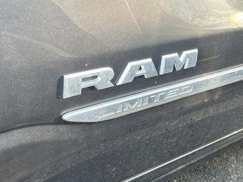 Used 2022 RAM 1500 Limited AWD/4WD image 11