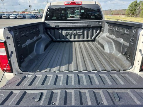 New 2026 GMC Canyon AT4 image 8