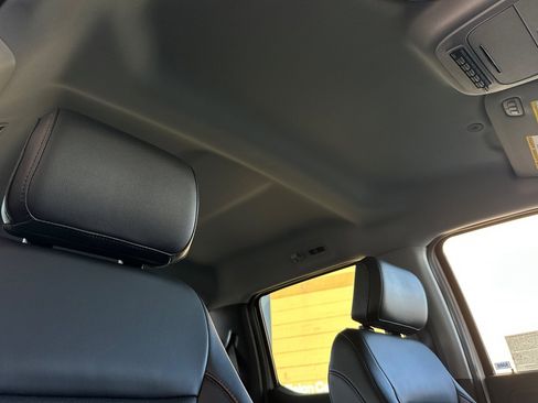 New 2026 Ford F250 Lariat w/ Black Appearance Package image 15