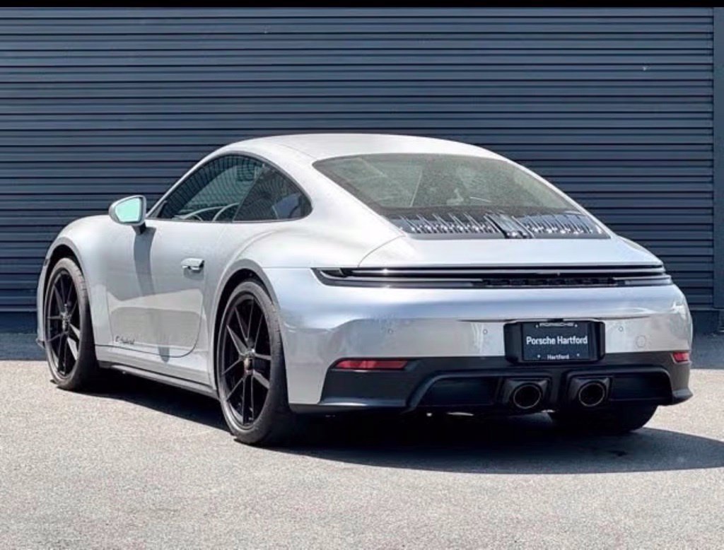 Used 2025 Porsche 911 Carrera 4 GTS AWD/4WD image 6