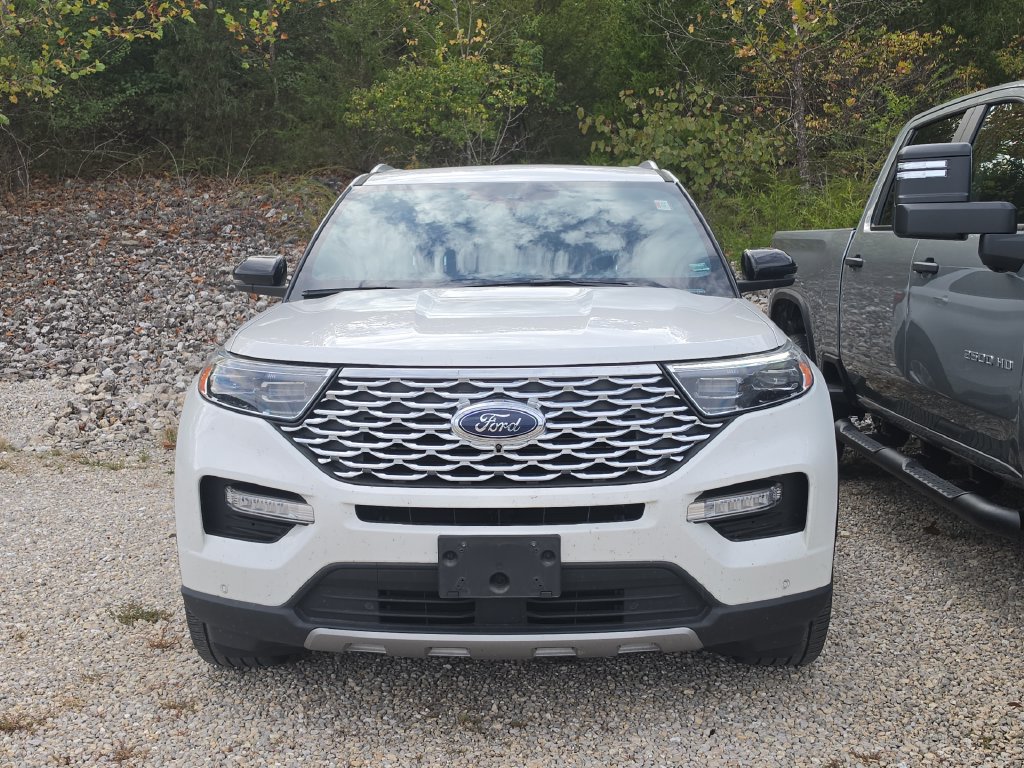 Used 2022 Ford Explorer Platinum w/ Equipment Group 601A AWD/4WD image 2