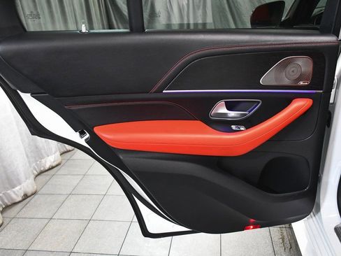 Used 2025 Mercedes-Benz GLE 53 AMG 4MATIC image 13