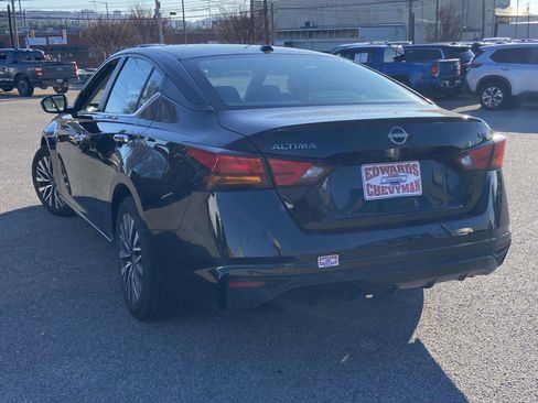 Used 2024 Nissan Altima 2.5 SV image 19