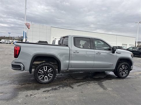 Used 2024 GMC Sierra 1500 AT4 w/ Technology Package image 3