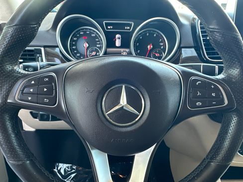 Used 2017 Mercedes-Benz GLE 350 image 24