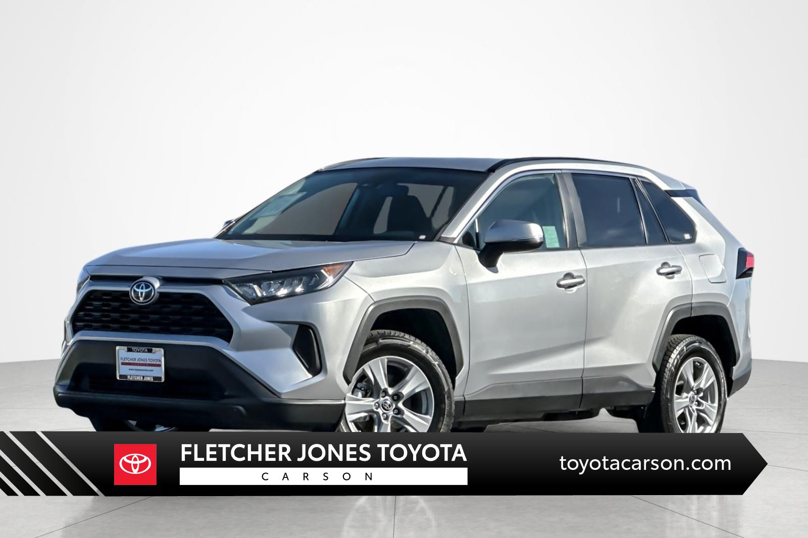Used 2022 Toyota RAV4 LE AWD/4WD image 1
