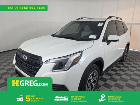 Used 2023 Subaru Forester Premium AWD/4WD image 1
